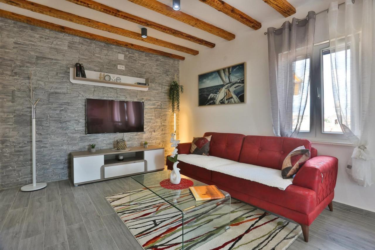 Apartments Angela With Old Town View Σπλιτ Εξωτερικό φωτογραφία