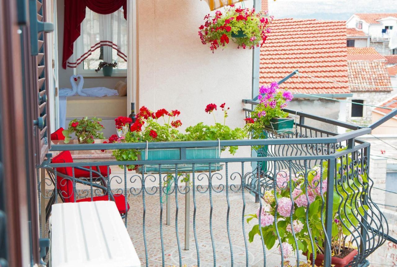 Apartments Angela With Old Town View Σπλιτ Εξωτερικό φωτογραφία