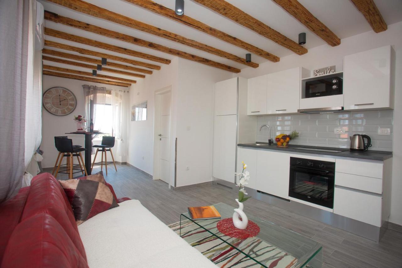Apartments Angela With Old Town View Σπλιτ Εξωτερικό φωτογραφία
